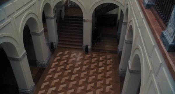 110806slraxmnmcng9zfxx.jpg